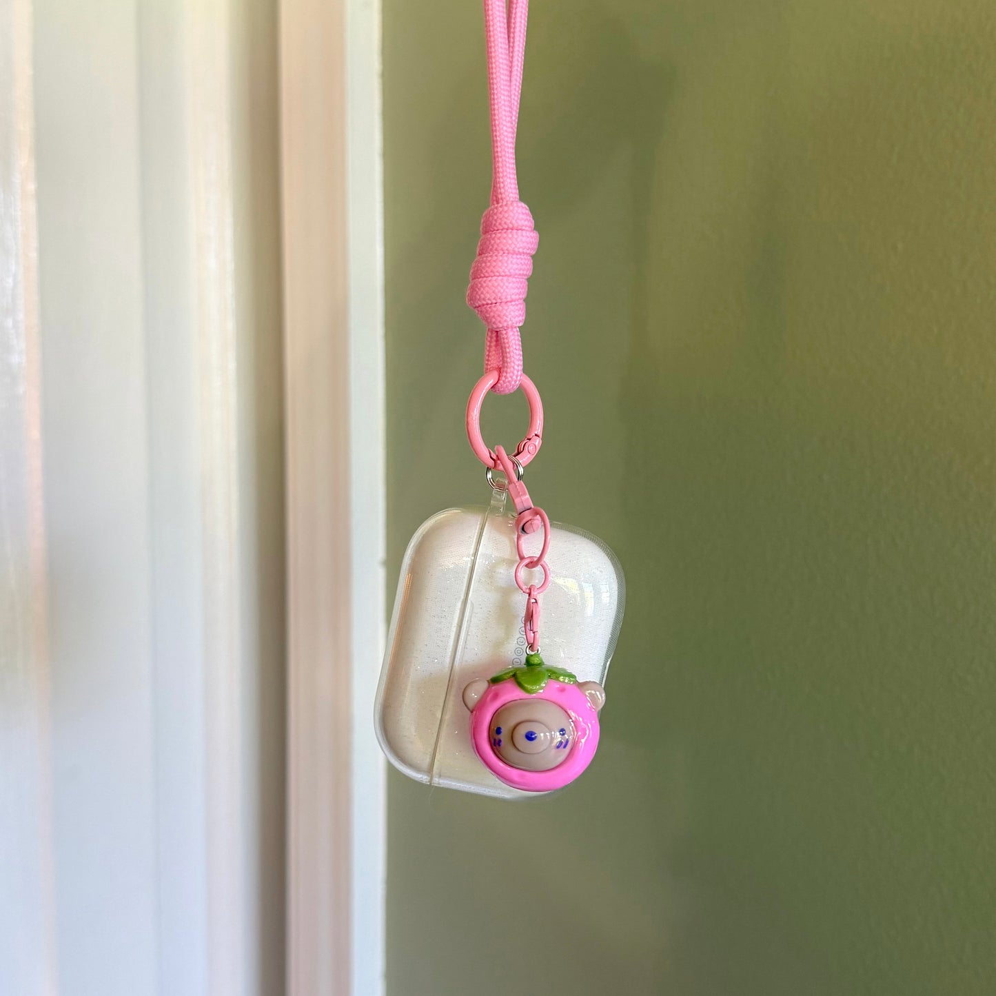 Strawbearry Charm